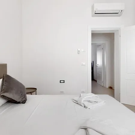 Le Dodici Porte - Porta Mascarella 2 By District Apartment