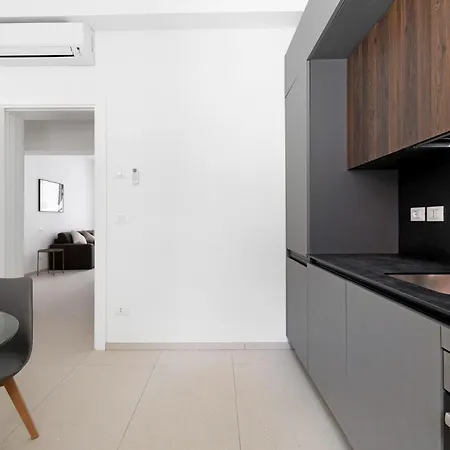 Le Dodici Porte - Porta Mascarella 2 By District Apartment